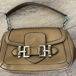 Elegant Tan Leather Handbag